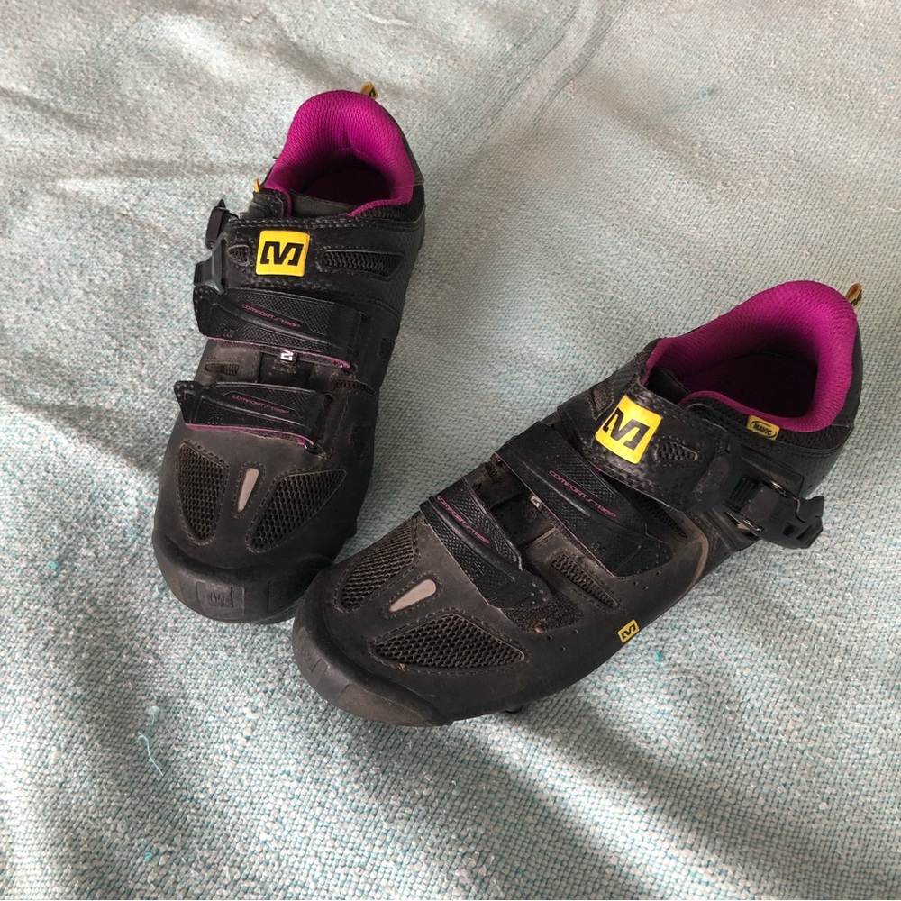 Mavic women mountain bike shoes with clips